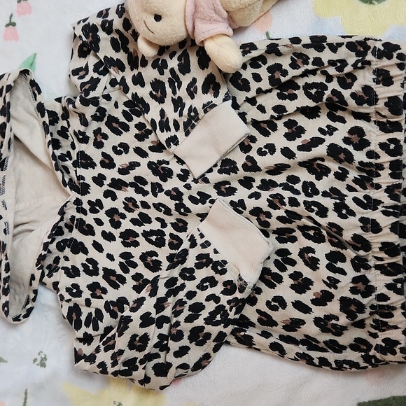 Garanimals 2T Hoodie Sweater - Picture 3 of 8